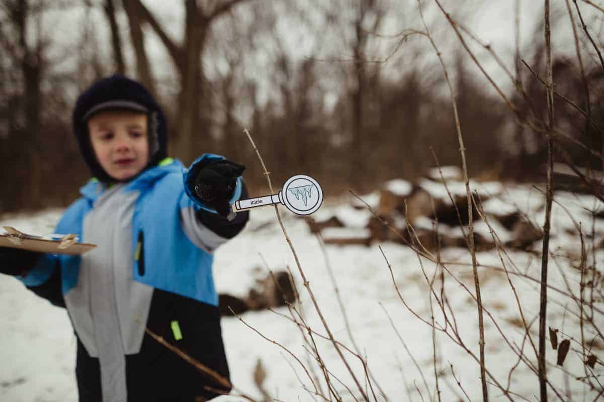 outdoor word find activities for kids - winter scavenger hunt