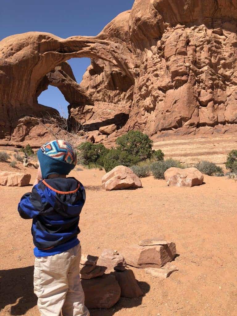 8 easy hikes for kids in Arches National Park