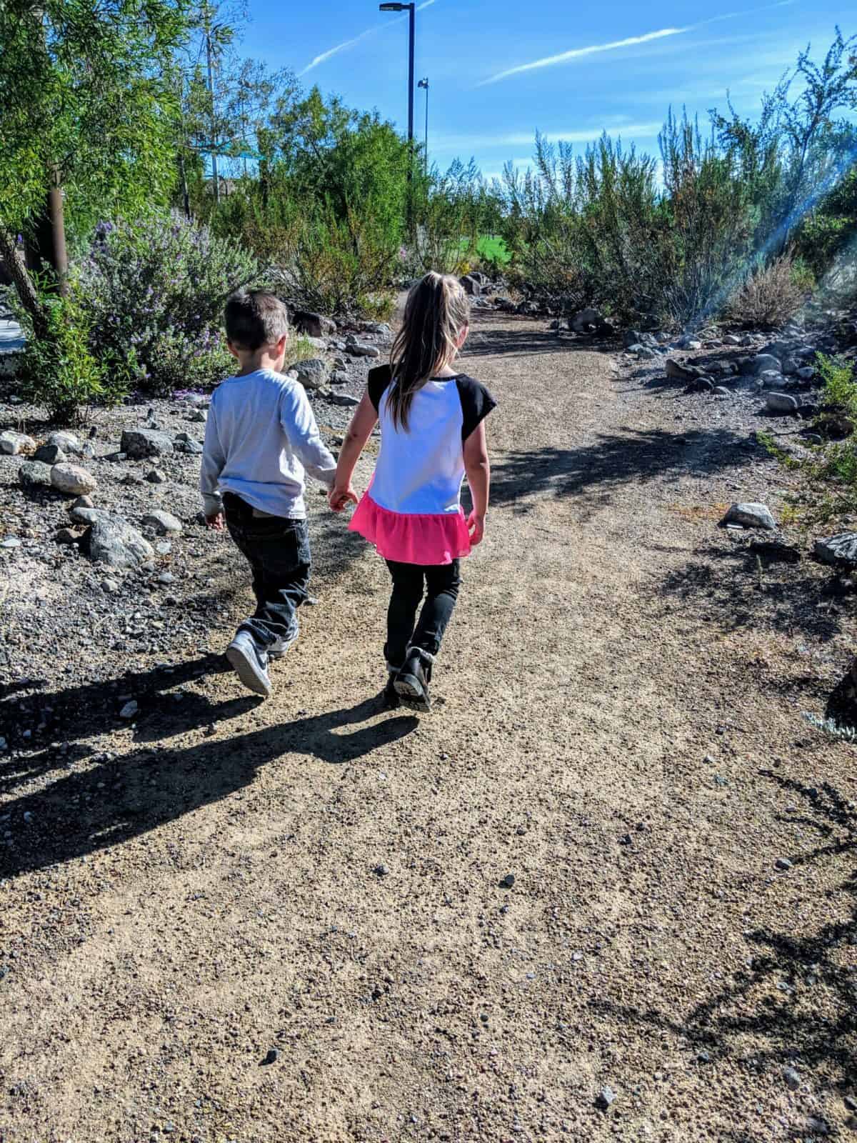 desert hikes for kids nevada