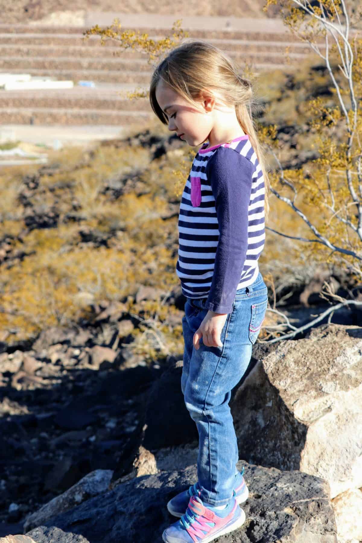 tips for desert hiking with kids