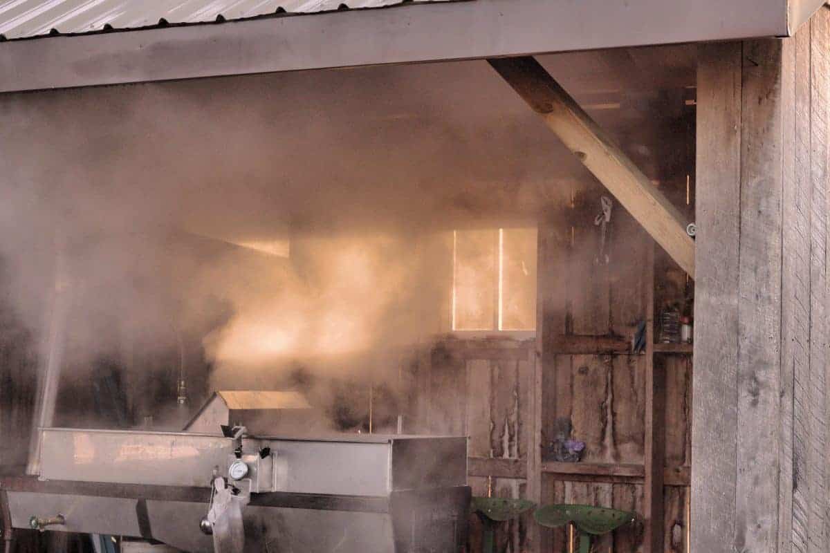 how to make maple syrup using an evaporator