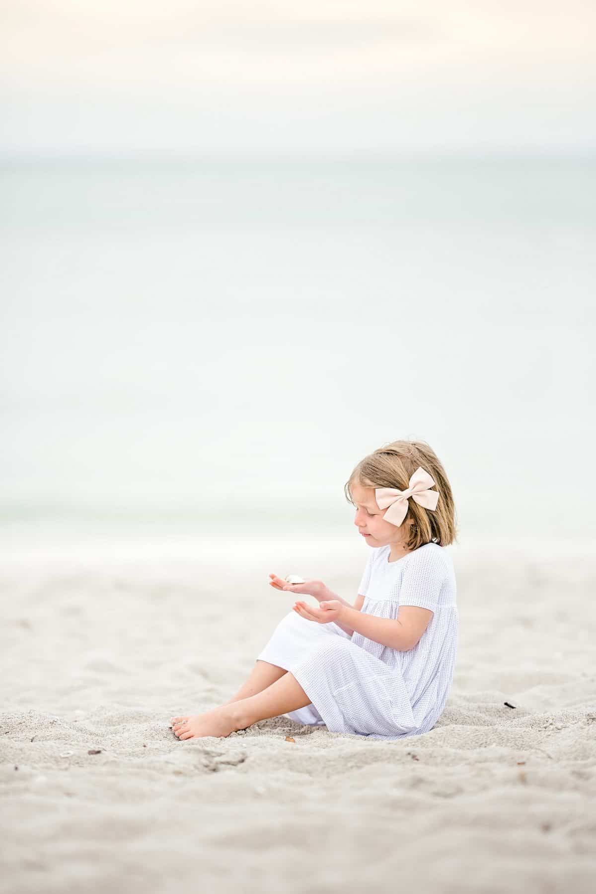Beach Photoshoot Poses | Beach Poses for Girls | Photoshoot Ideas | Beach  Girl Dress | Goa Lookbook - YouTube