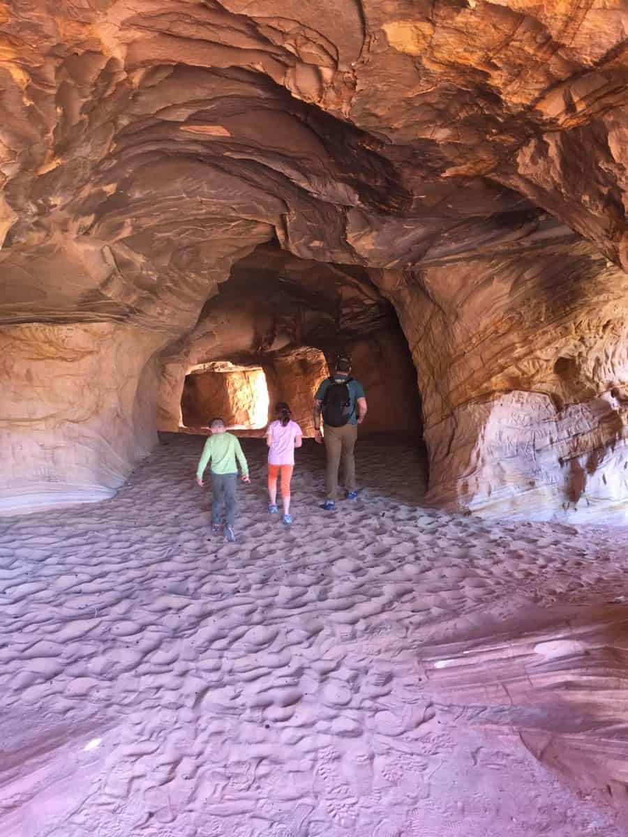 Canyon hiking in Kanab Utah with kids