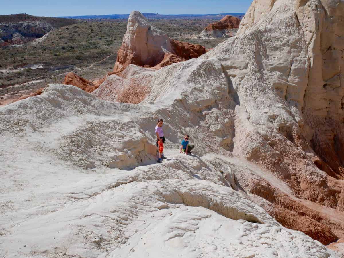 Hiking the Toad Stools in Grand Staircase-Escalante with kids