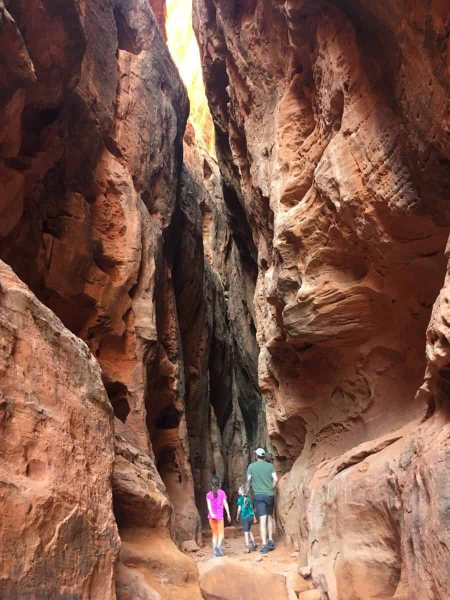 Hiking Snow Canyon State Park in St. George, Utah with kids