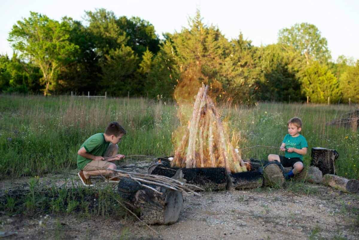 Five S’s Of A Successful Bonfire That Your Kids Will Love