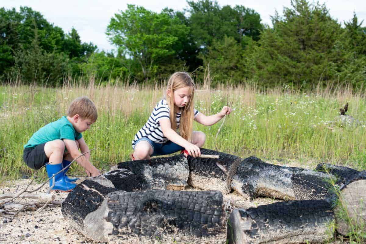 tips for building a bonfire with kids