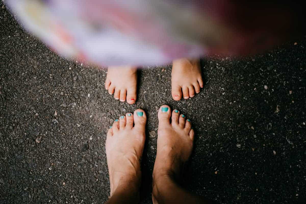 must-have photos to capture this summer painted toenails
