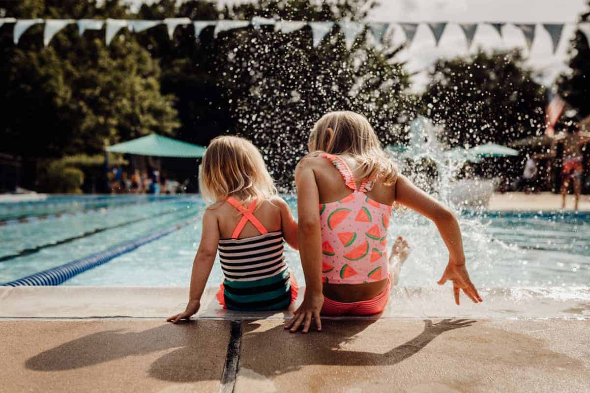 must-have photos to capture this summer splashing