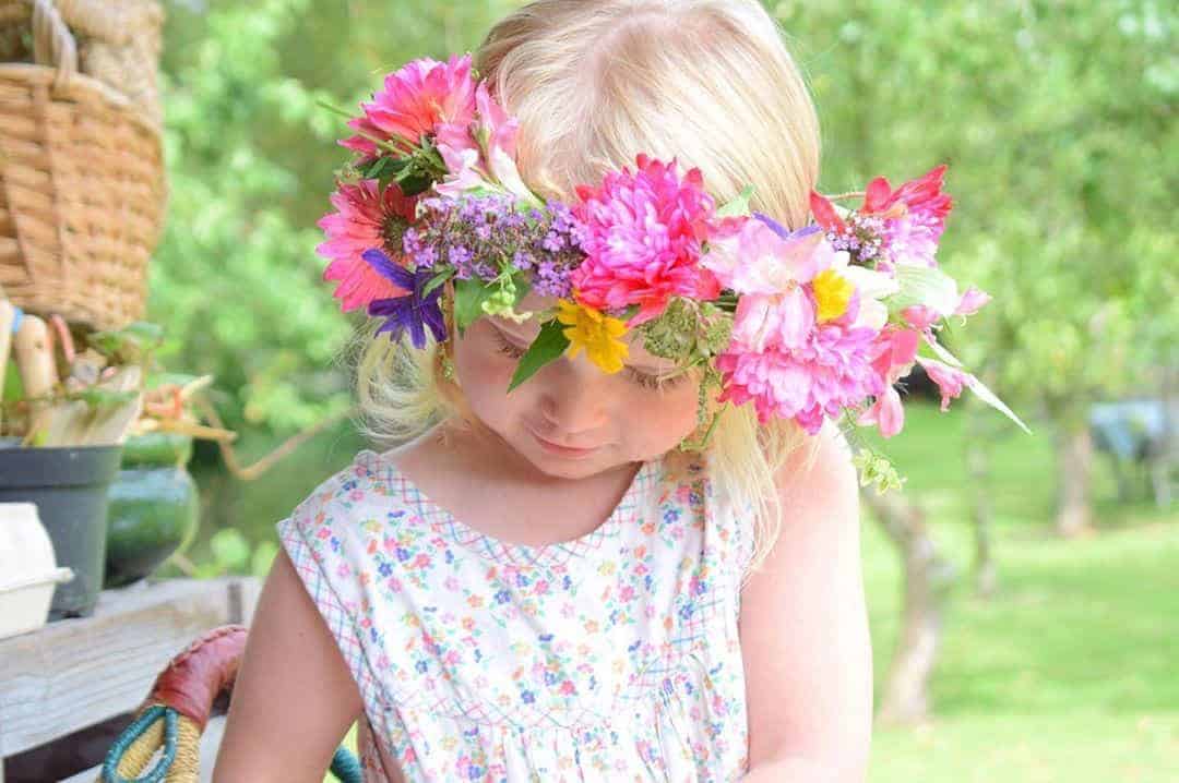 outdoor activities and nature crafts for kids