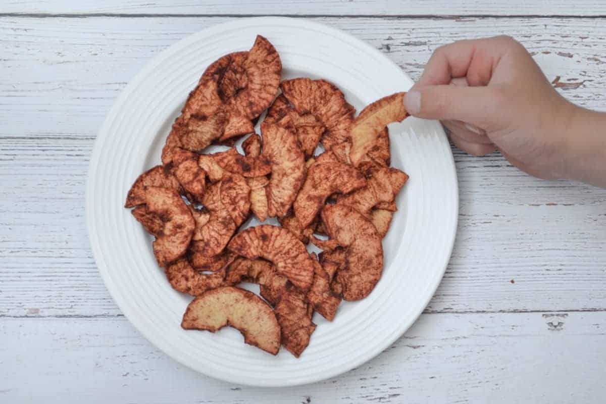 super easy apple chips recipe to make with kids