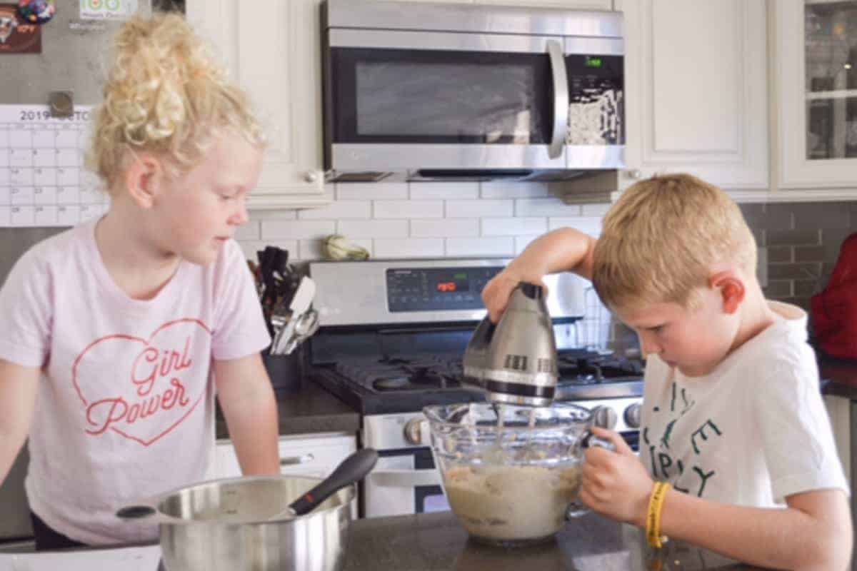 Apple Pumpkin Recipe Kids Help - best fall treats to make with kids