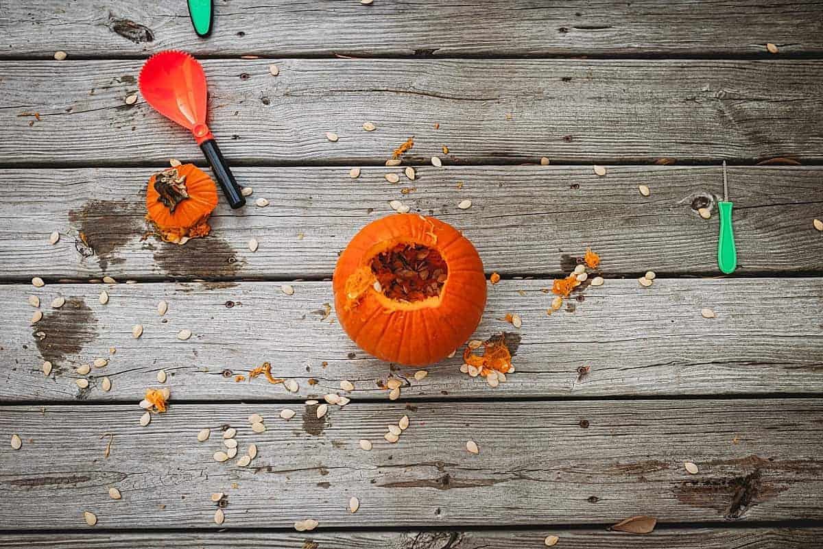 how to make pumpkin volcanoes with kids and favorite fall books