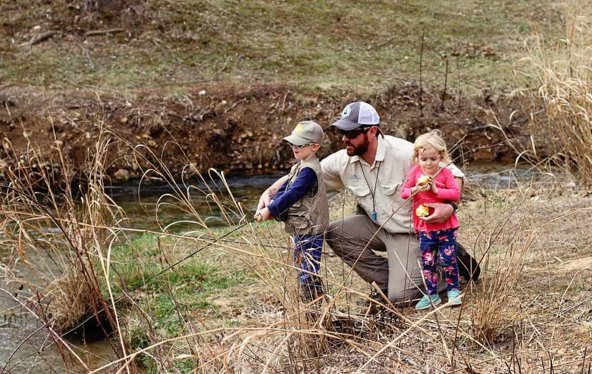 teaching kids how to fly fish with kids