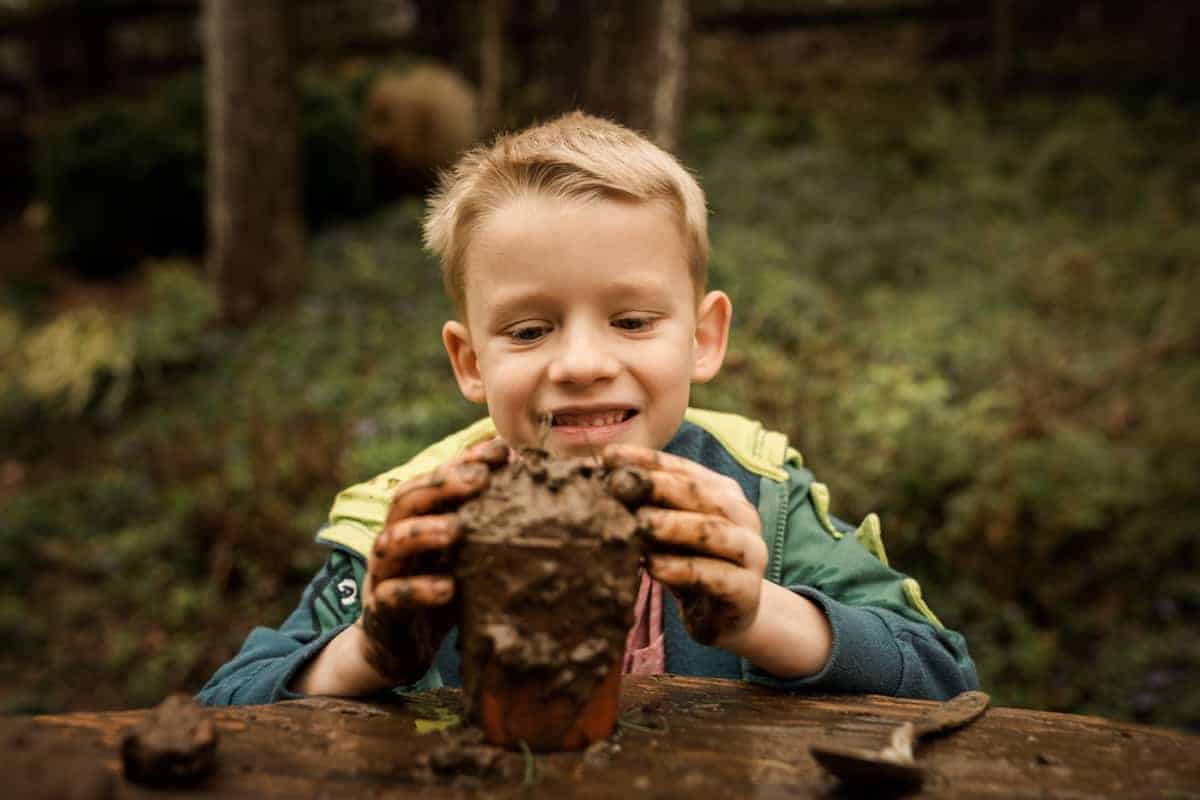 Making Mud Pies with Kids