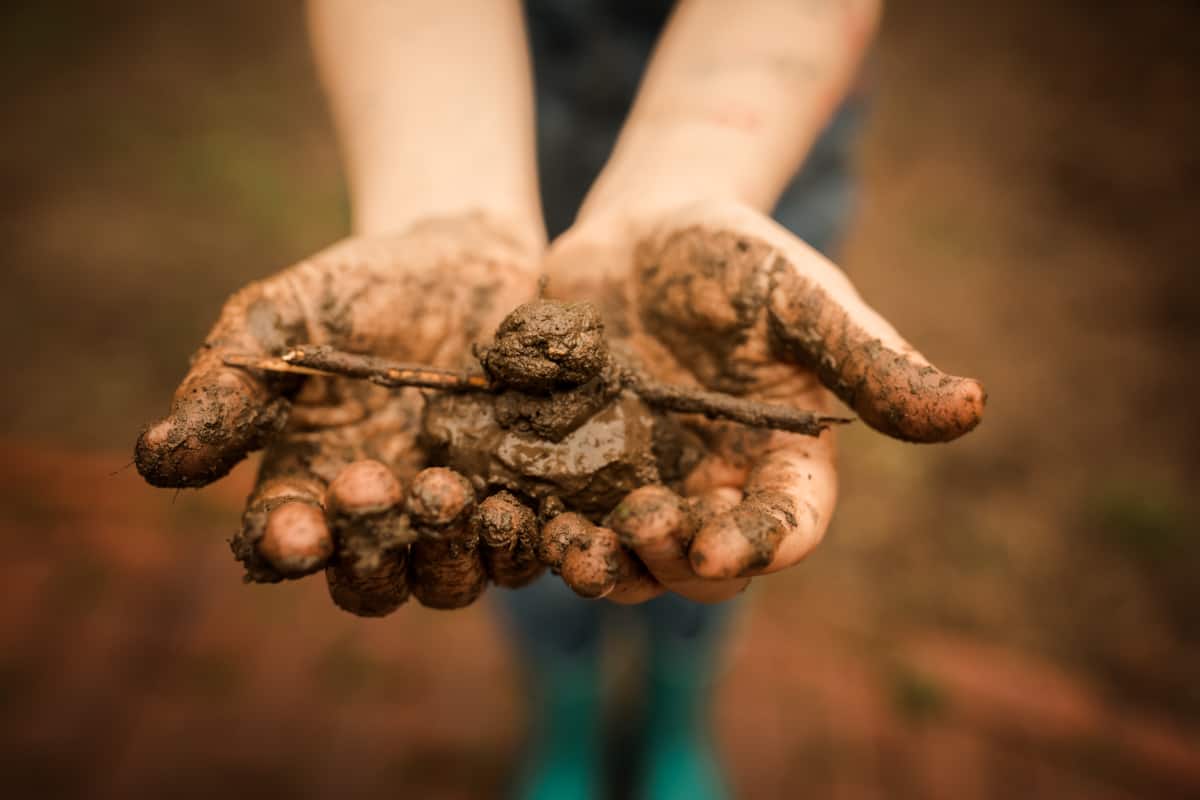 Ways to learn with mud - mud sculpture making for kids