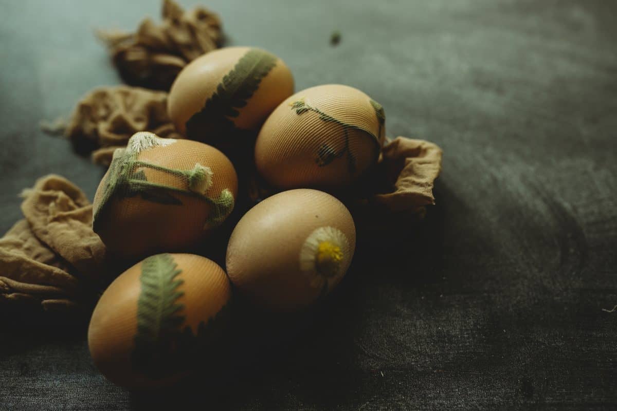 How To Make Natural Dye For Easter Eggs