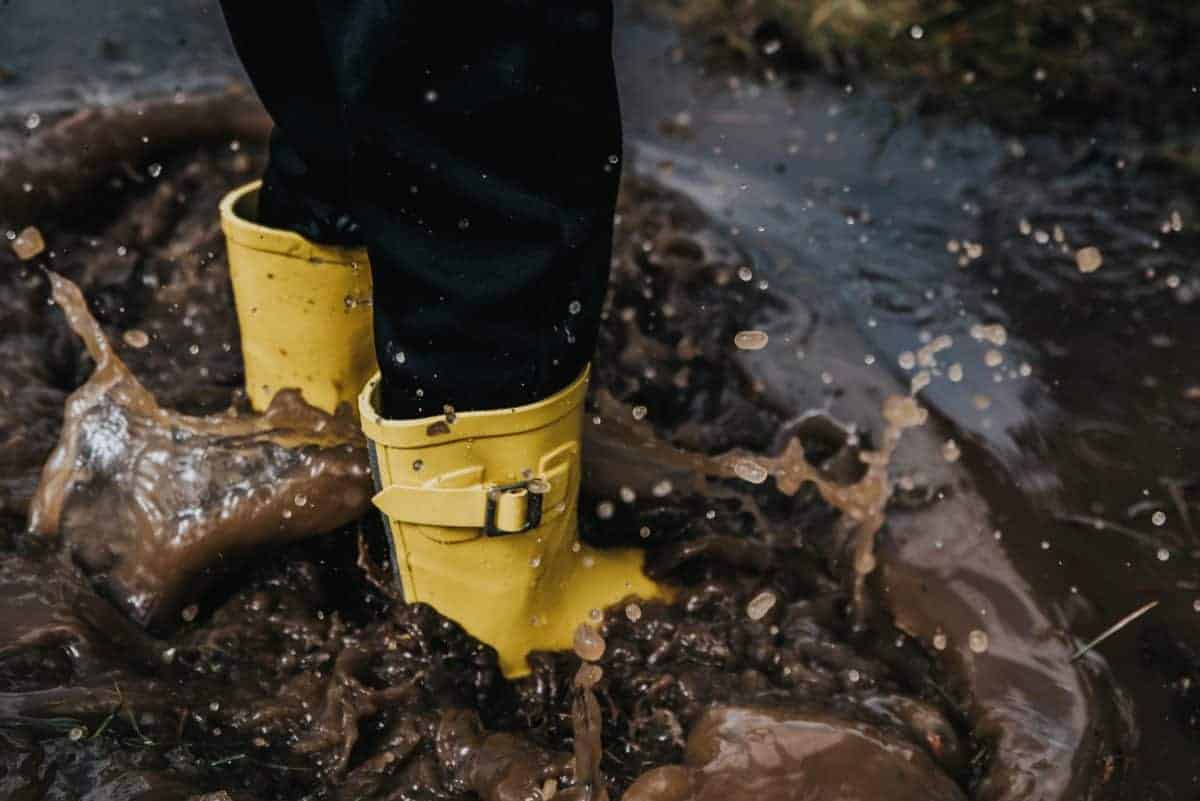 how to nail the focus on puddle splashing photos