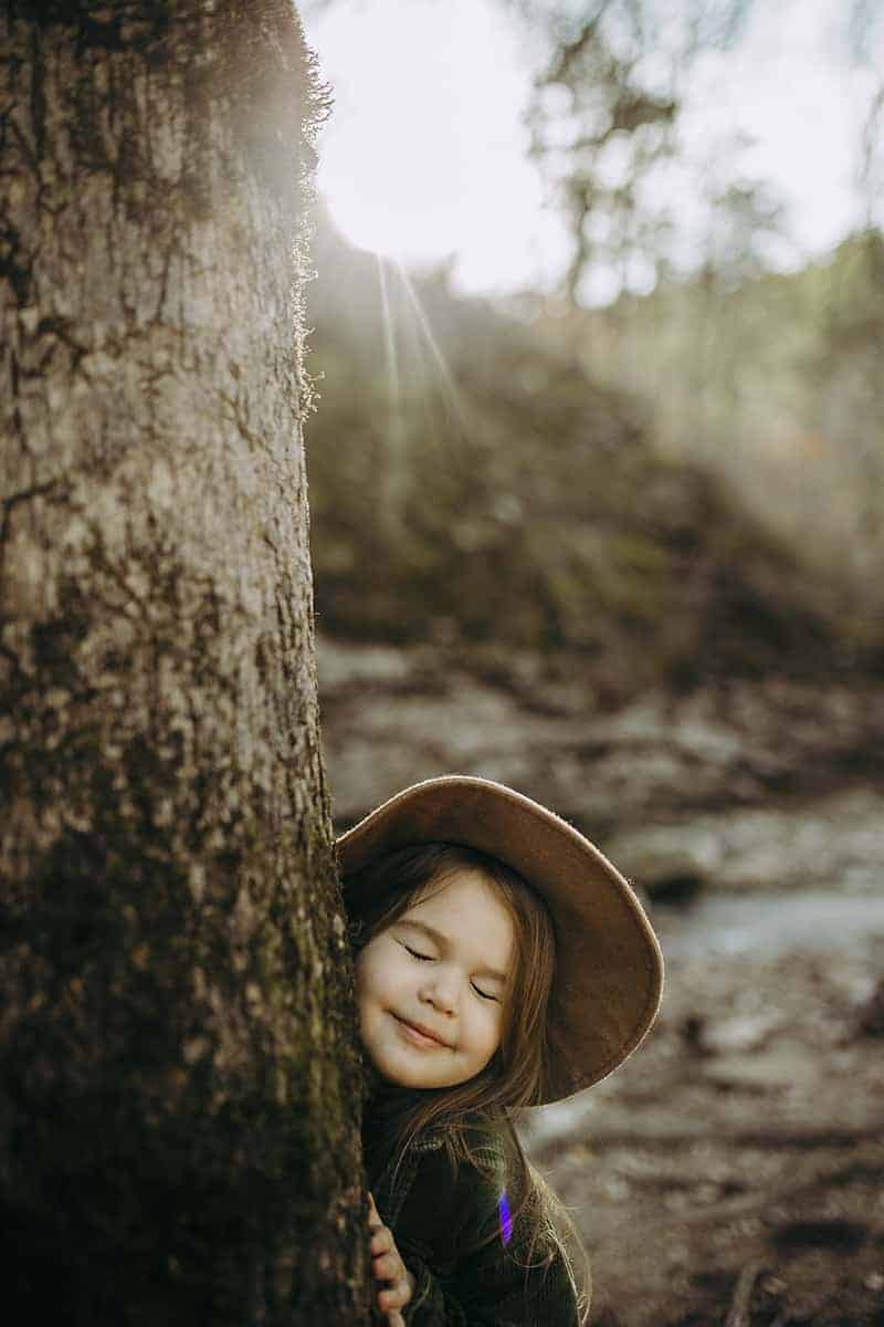 improve kids mental health with nature and grounding