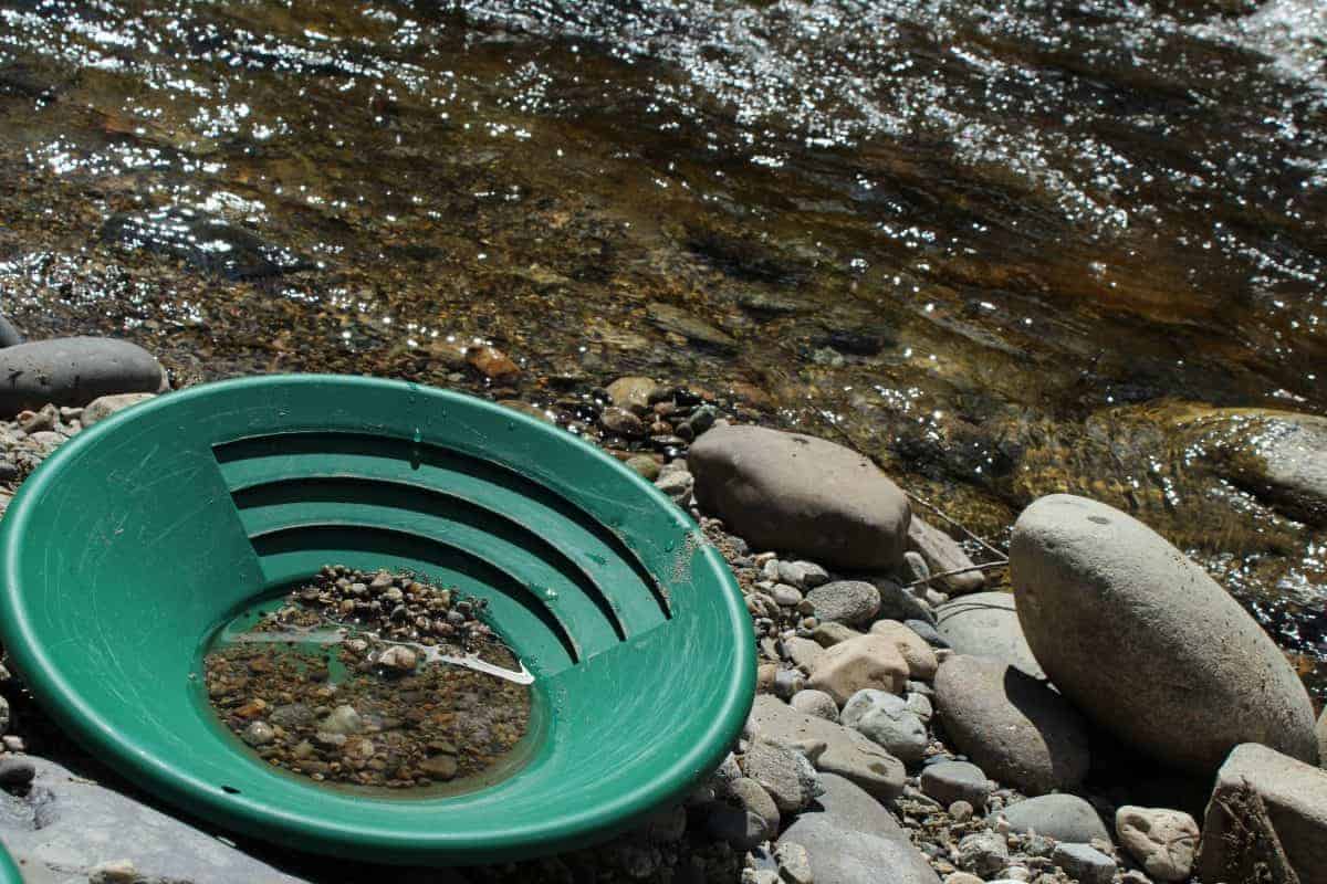 Do you actually find gold when you go panning for gold?