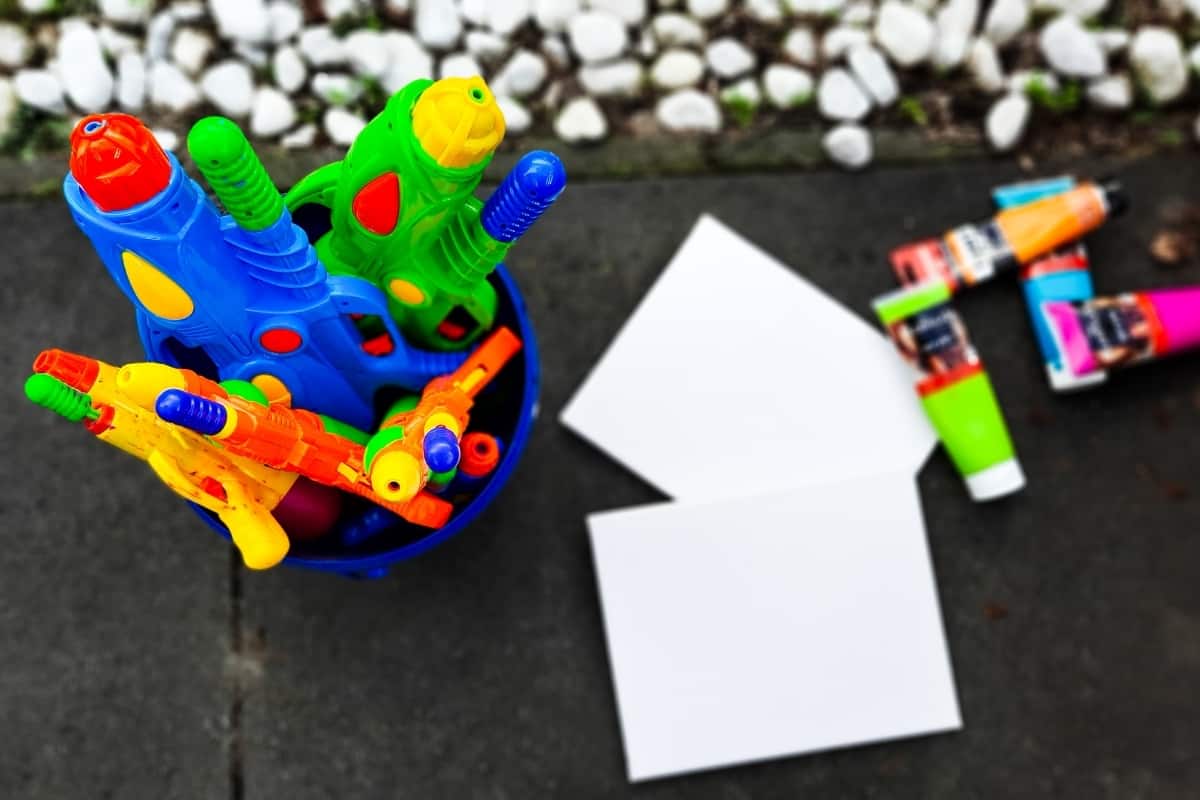 Squirt Gun Painting supplies and setup