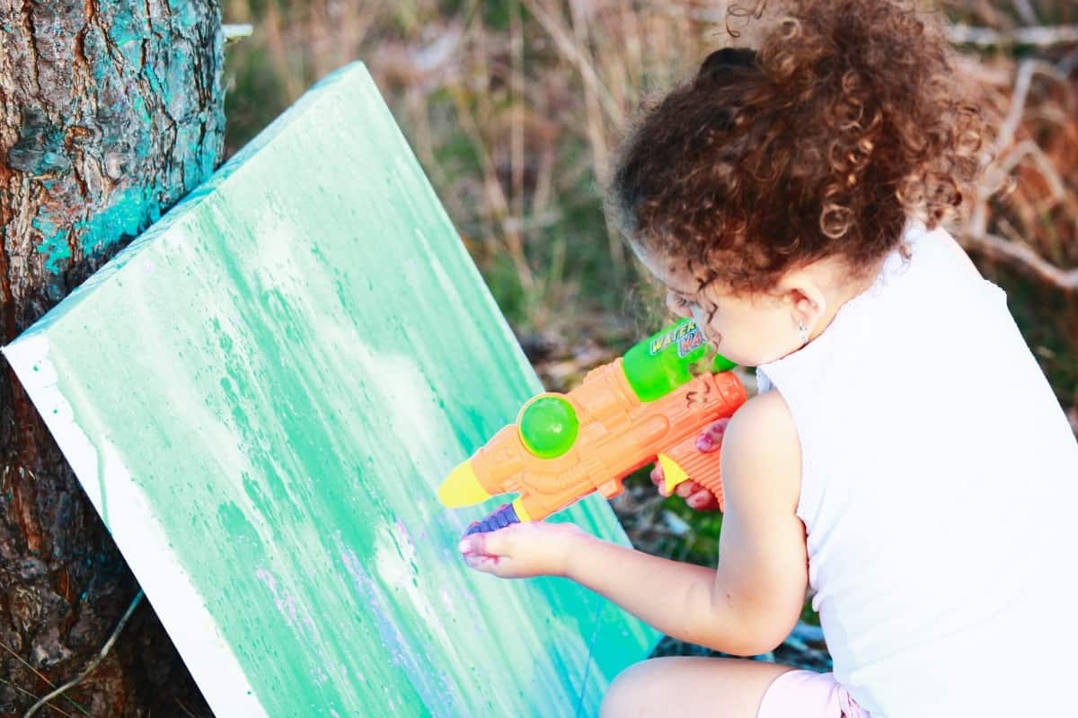 how to paint with a squirt gun