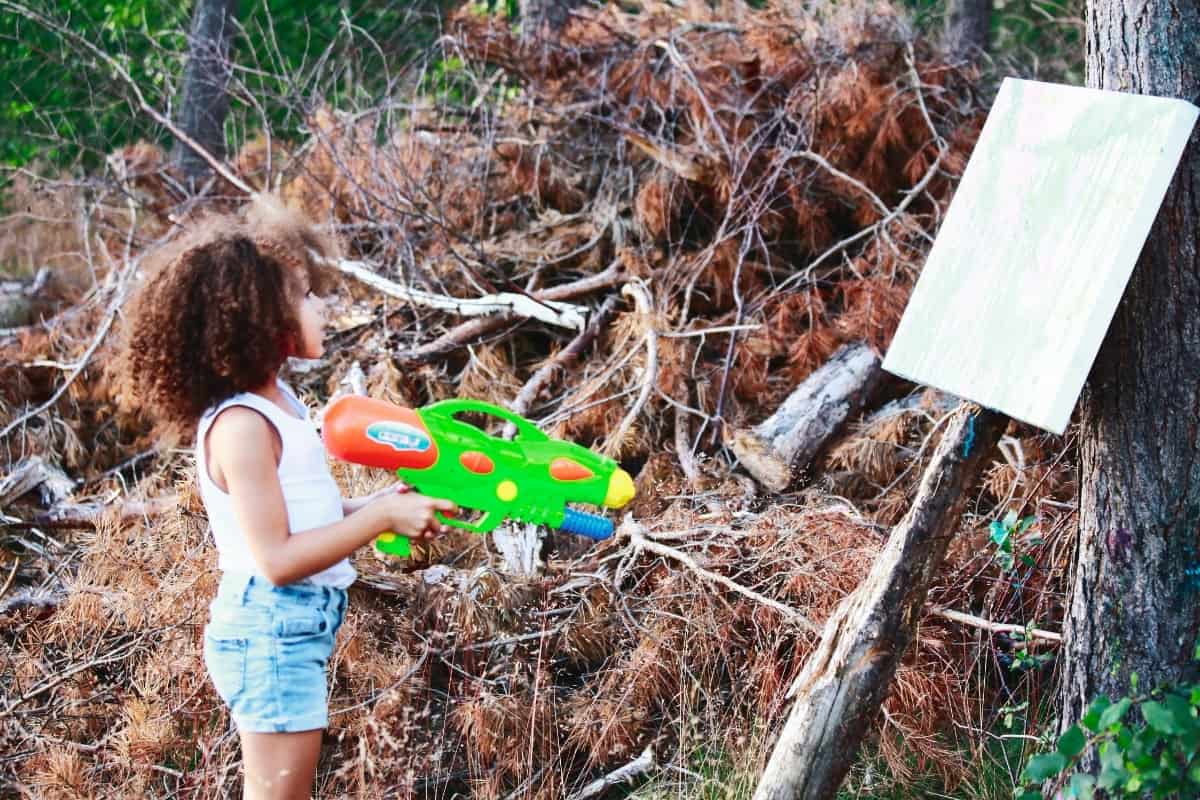 squirt gun fight