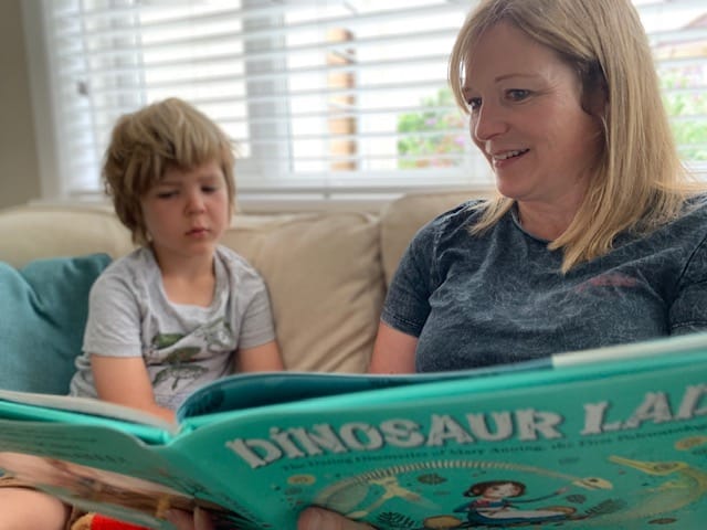 Best fossil hunting dinosaur books for kids