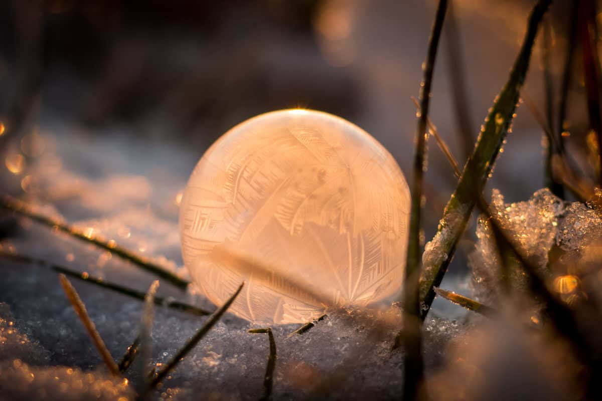 Frozen bubbles