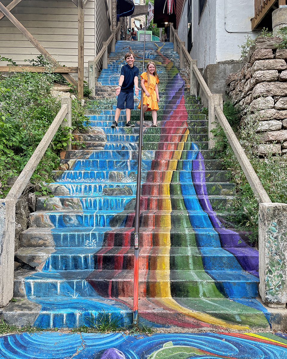 eureka springs arkansas rainbow stairs