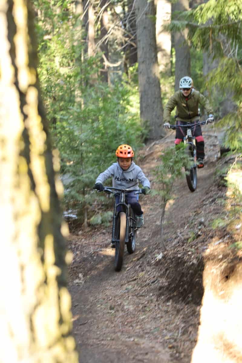 Kid downhill 2024 mountain bike