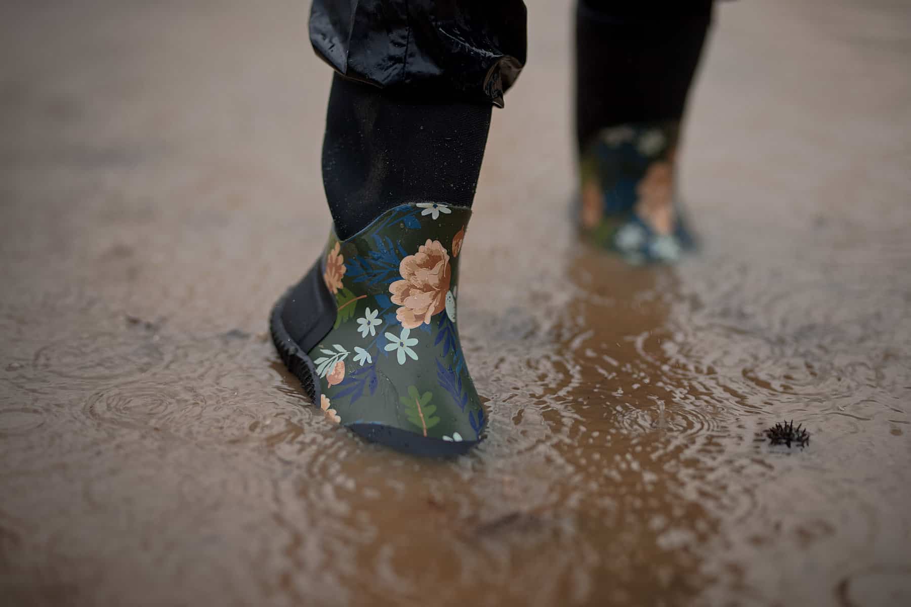 stonz rain boots