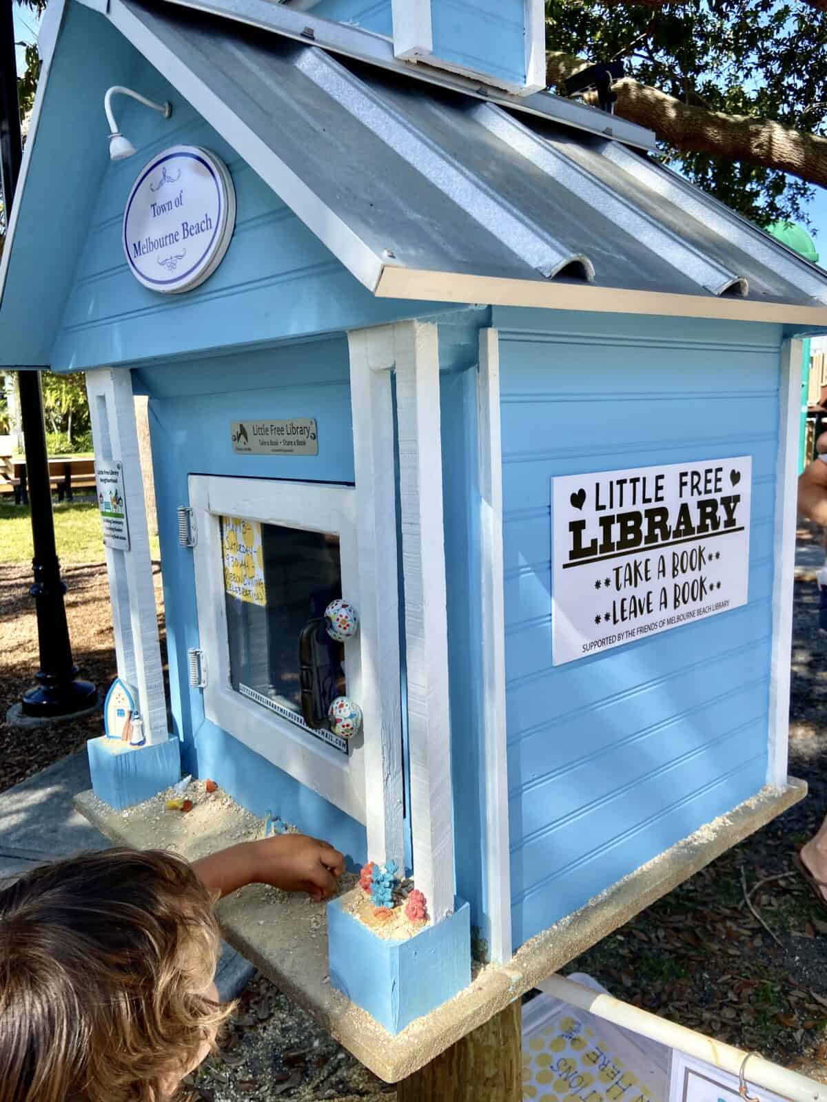 using little free libraries are great eco-friendly actions
