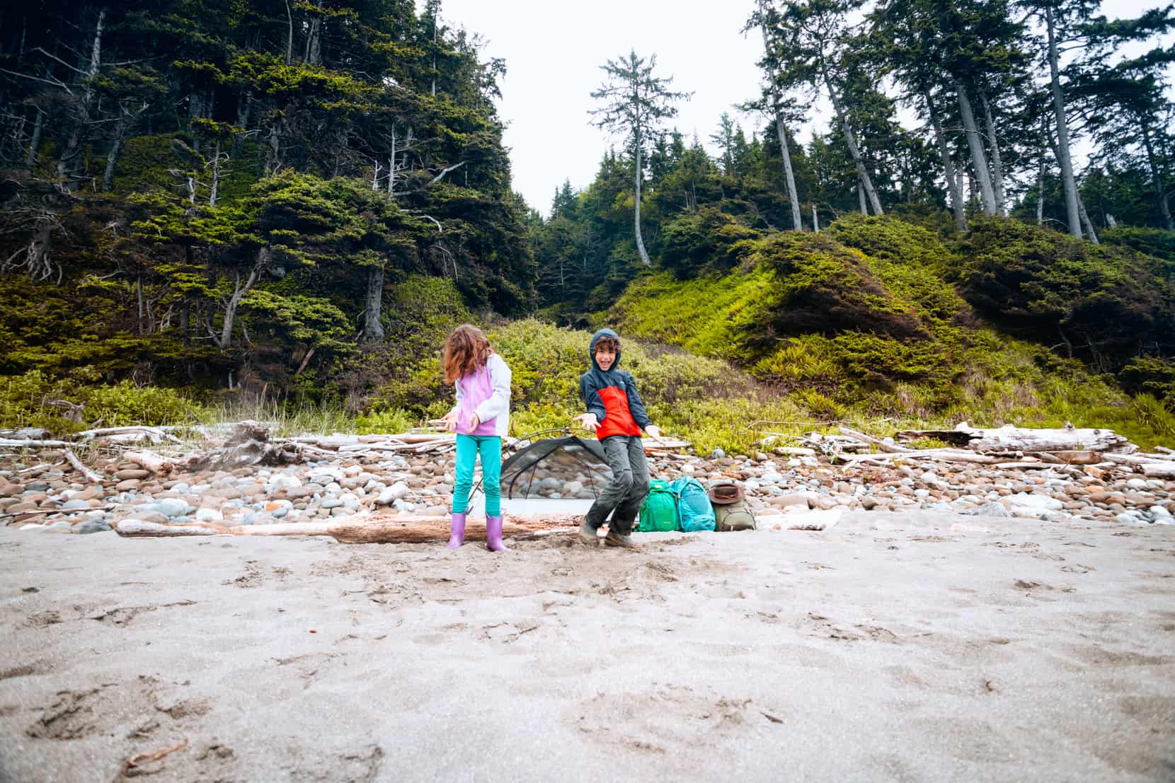 Backpacking on the beach with kids
