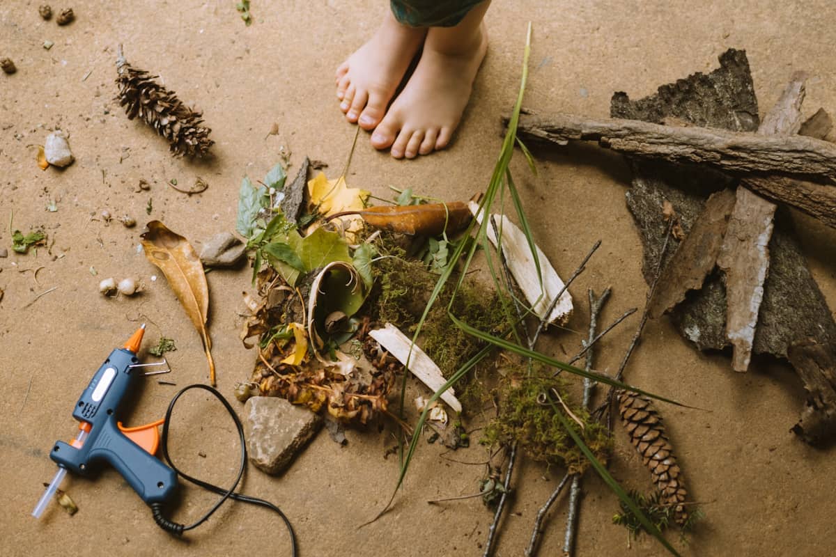 Somer Pickel Crafting with kids using found natural materials