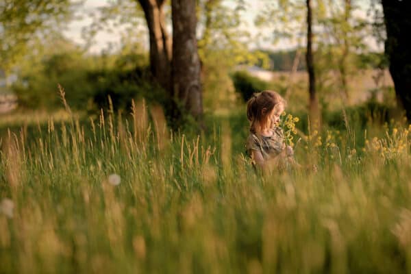 7 Simple Nature Activities for Kids That Inspire a Love for the Outdoors