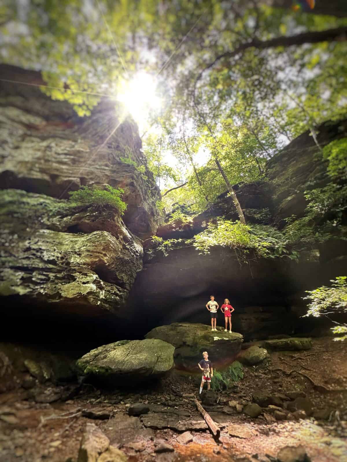 Ferne Clyff State Park - Big Rocky Hollow Trail